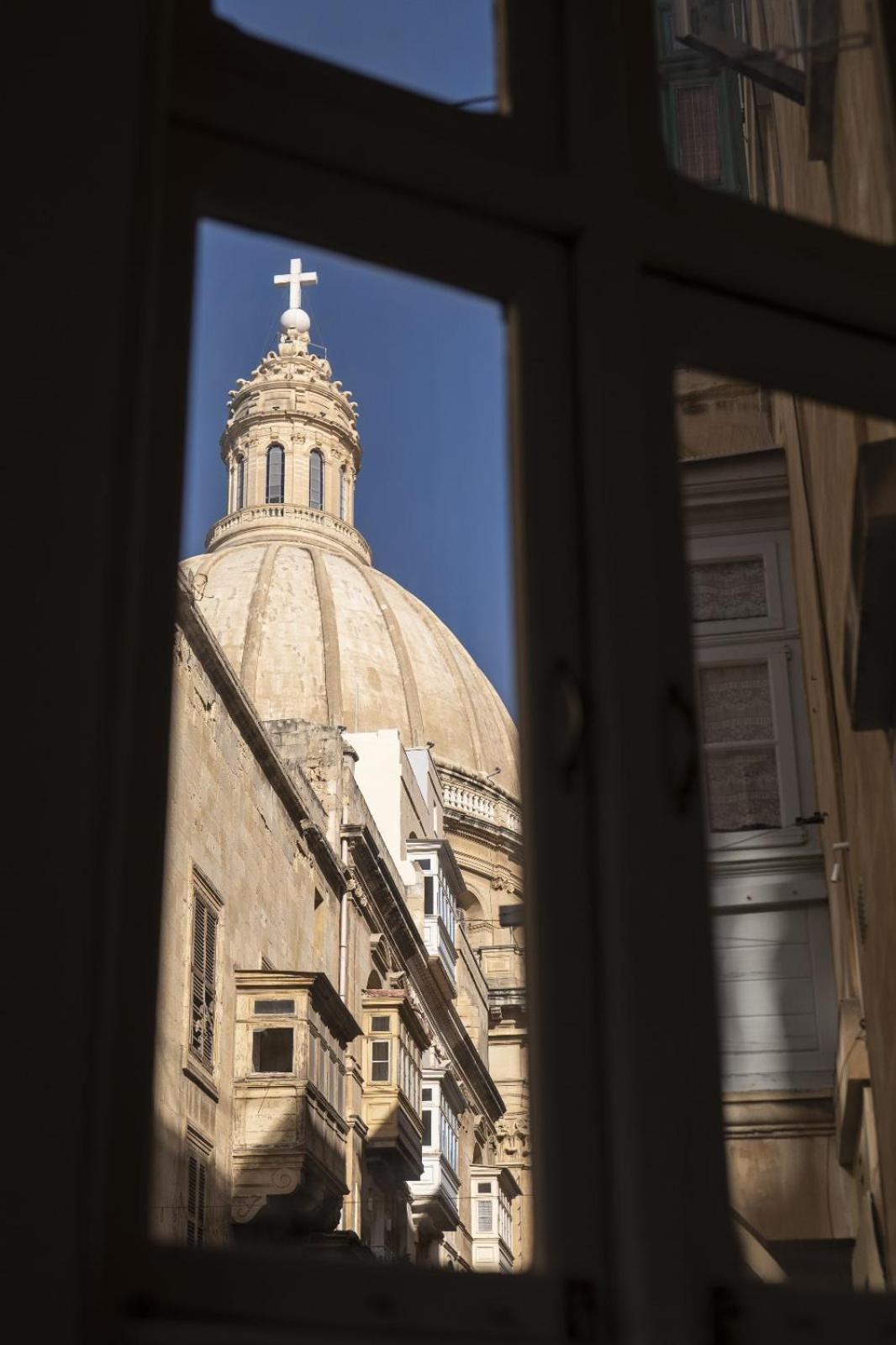 Green Door Valletta Exterior photo